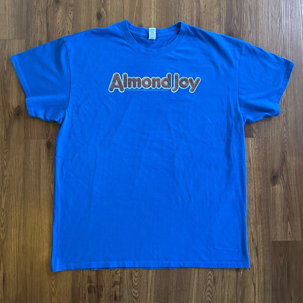 BRISCO BRANDS MEN’S BLUE ALMOND JOY T-SHIRT